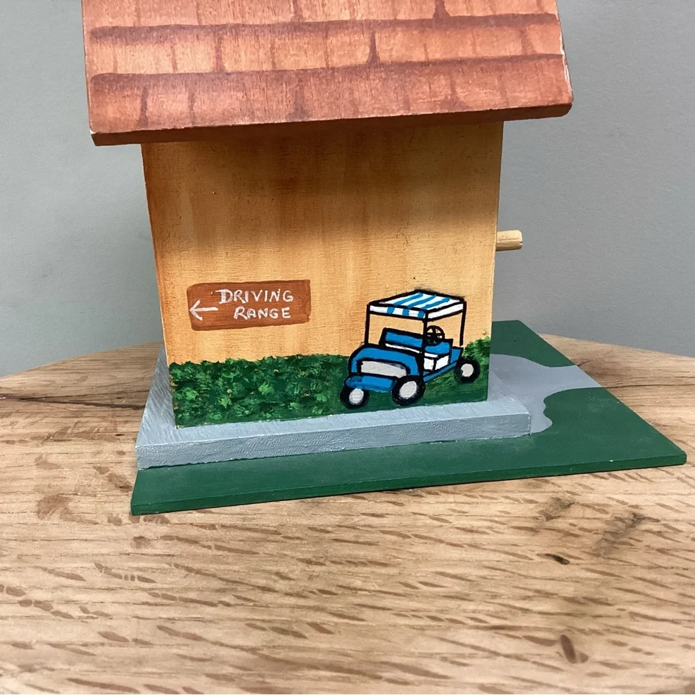 🟢 Vintage & Hand Painted - Solid Wood & Golf Themed Birdhouse - Very Unique - Picture 8 of 14